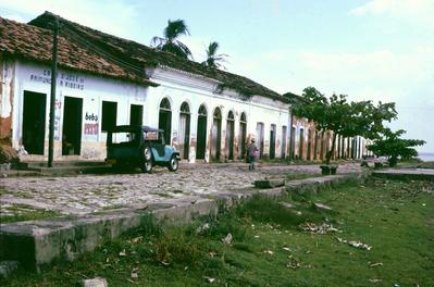 Casario próximo ao porto