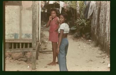 Edna de Cássia em sua casa