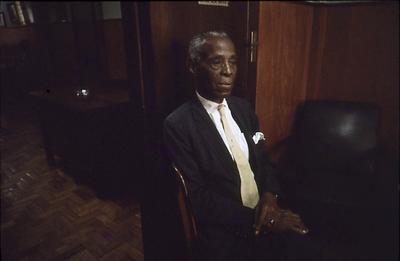 Série Rio Antigo - Donga em seu local de trabalho