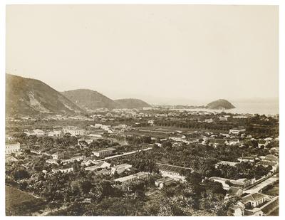 Vista do bairro de Botafogo; tomada da Ladeira dos Tabajaras