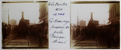 A Baroneza, primeira locomotiva brasileira, na Praça Mauá