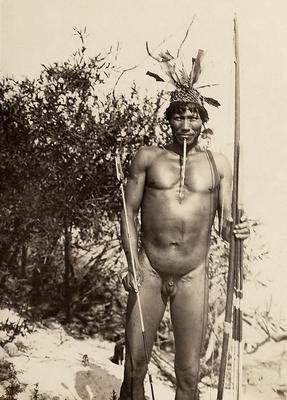 Indígena Tuelá do povo Karajá