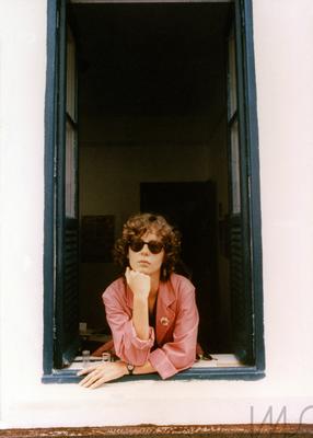 [Lançamento de A teus pés]