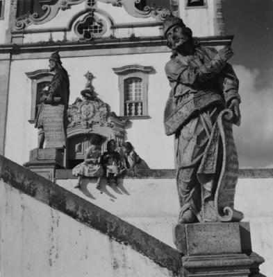 Profeta Ezequiel, com crianças