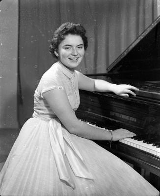 Sonia Moniz ao piano