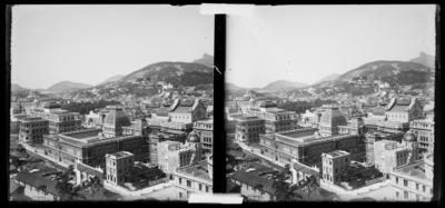 Fundos do Museu Nacional de Belas Artes visto do Morro do Castelo; à direita, o Teatro Municipal e à esquerda, a Biblioteca Nacional