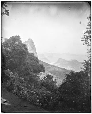 Vista do Morro do Corcovado, ao fundo o Morro do Pão de Açúcar