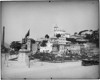 Monumento em homenagem a Pedro Álvares Cabral