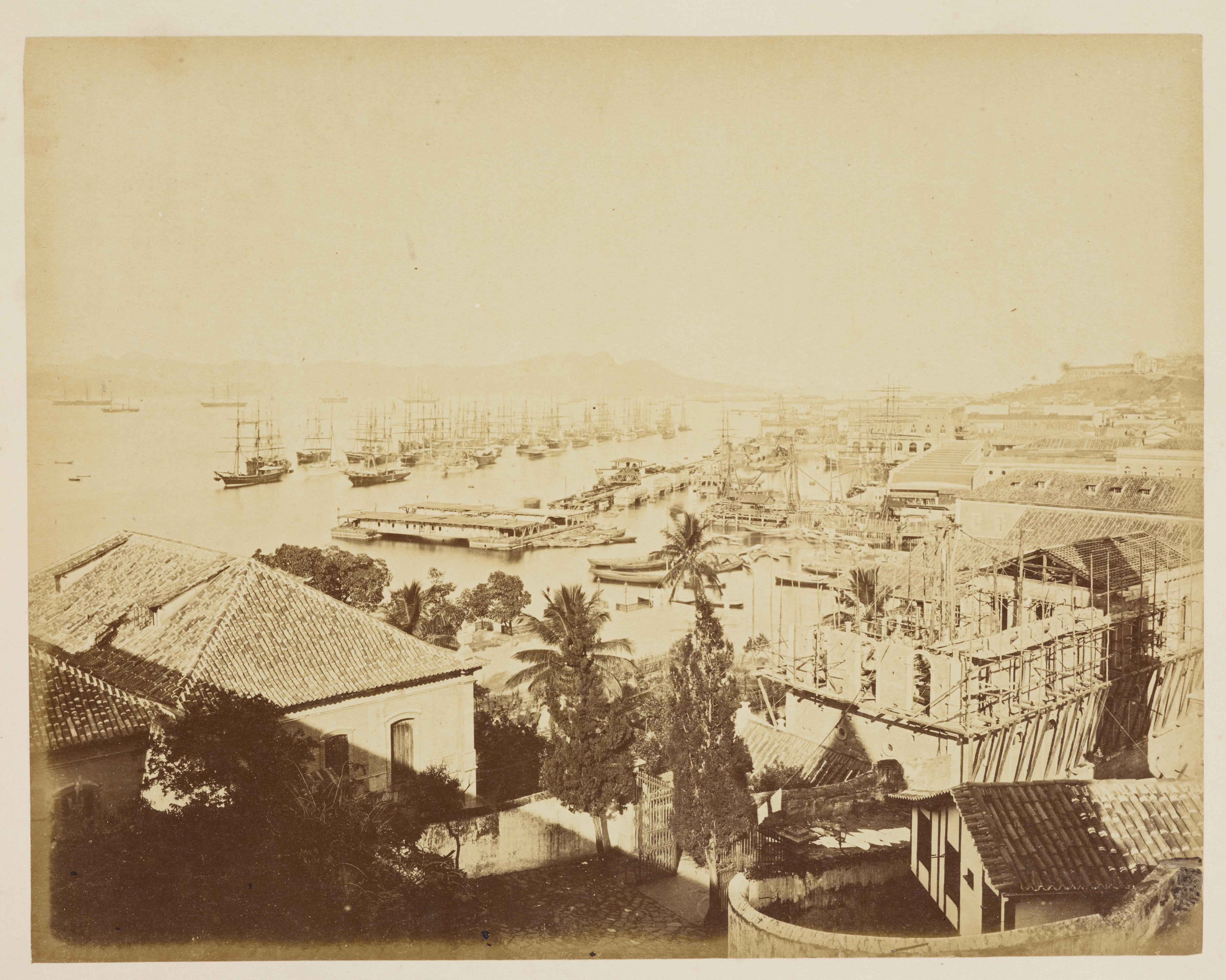 Vista do porto e da alfândega