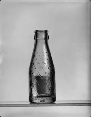 Campanha publicitária da Cinzano - garrafa do scotch whisky Holyday Soda