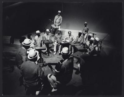 Tinhorão e Velha Guarda da Portela