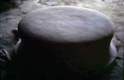 Série Xingu - Kamalúp (recipiente arredondado de cerâmica)