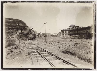 Demolição do Morro do Castelo - trilhos para remoção da terra