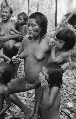 Expedição do Serviço de Proteção aos Índios para realizar o primeiro contato com o povo Txucarramãe