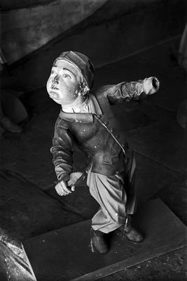 Menino com cravo, passo da Subida ao Calvário