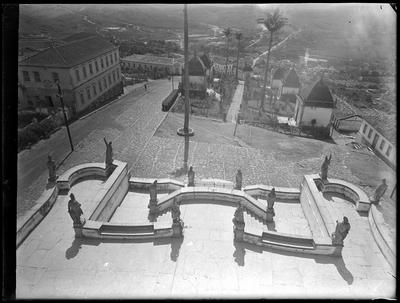 Vista dos profetas, adro do santuário do Senhor Bom Jesus de Matosinhos