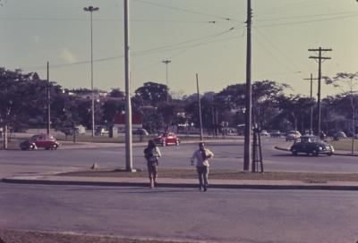 Hermano Penna à esquerda