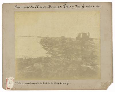 Obras da barra do porto do Rio Grande do Sul