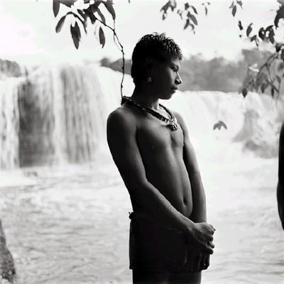 Jovem do povo Kayapó -Kuben-kran-ken