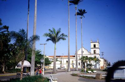 Igreja e Convento Nossa Senhora do Carmo (ao fundo)