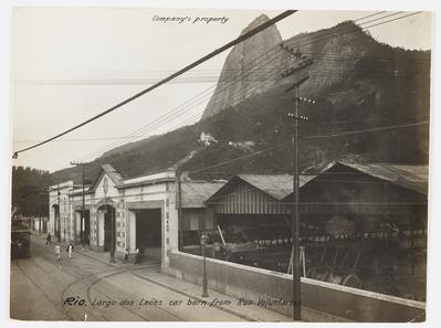 Garagem e estação dos bondes da Rua Humaitá (atual Cobal do Humaitá); vista da Rua Voluntários da Pátria