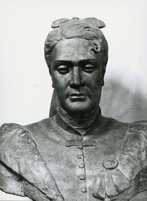 Busto de Chiquinha Gonzaga