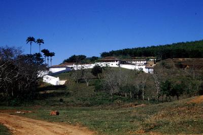 Fazenda Pau d'Alho vista ao longe