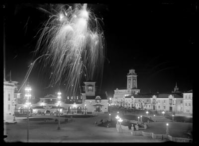 Exposição Internacional de 1922 - Pavilhão de Caça e Pesca - fogos de artifício à noite
