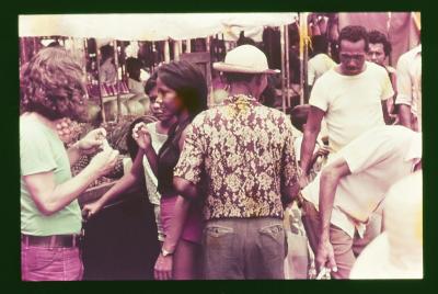 Teste de atriz com Edna de Cássia para o papel de Iracema no filme "Iracema: uma transa amazônica"