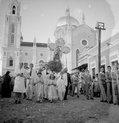Canindé, romeiros, procissão com imagem de São Francisco das Chagas
