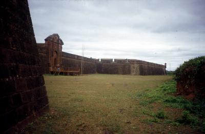 Ruínas do Forte Príncipe da Beira
