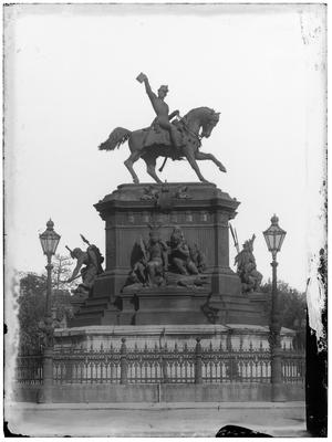 Monumento em homenagem a D. Pedro I, estátua equestre
