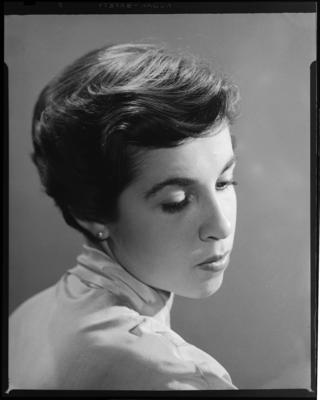 Maria Lly Pires Ferraz