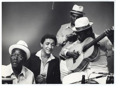 Alvaiade e sambistas