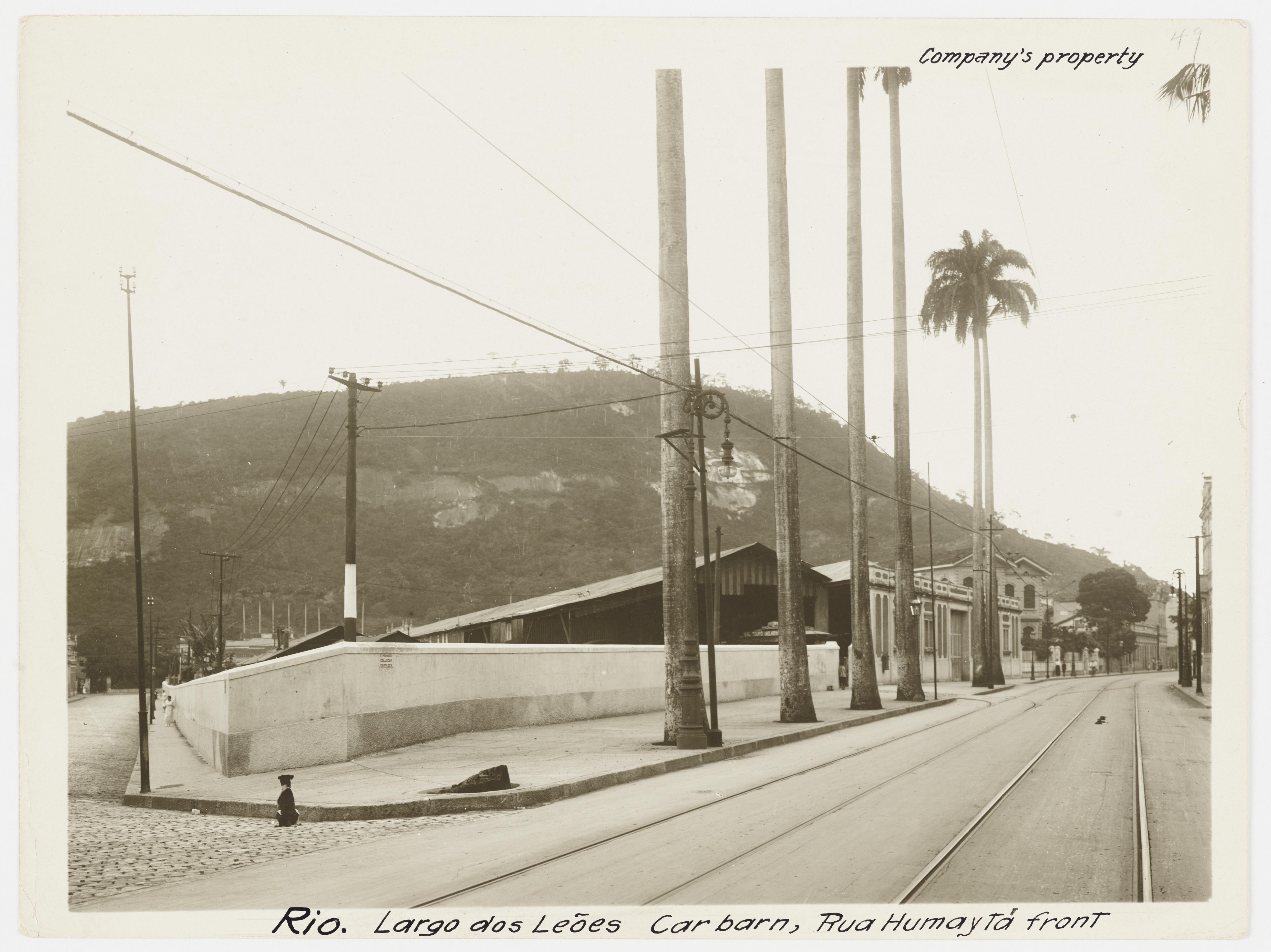Garagem de bondes nas proximidades do Largo dos Leões