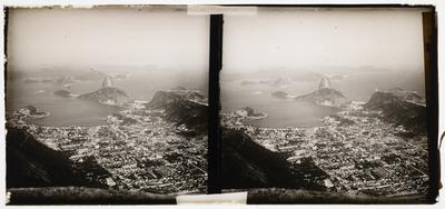 Enseada e bairro de Botafogo vistos do alto do Morro do Corcovado