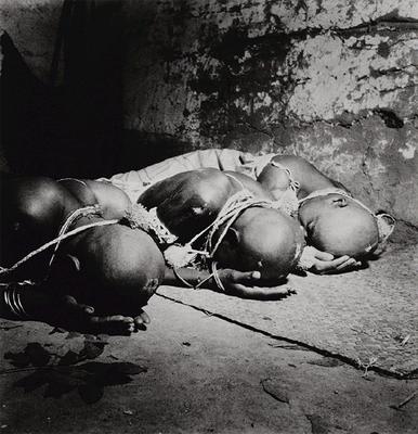 Ritual de candomblé de iniciação das filhas-de-santo