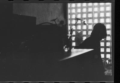 Lena Coelho dos Santos no alojamento dos professores (Colina)