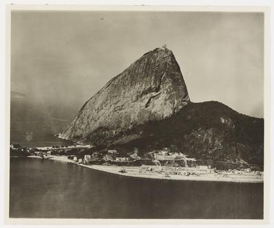 Morro de Pão de Açúcar visto da Praia do Flamengo