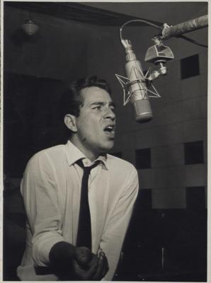 Geraldo Vandré ao microfone