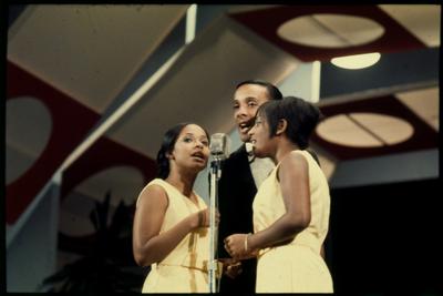 Trio Esperança - IV Festival de MPB