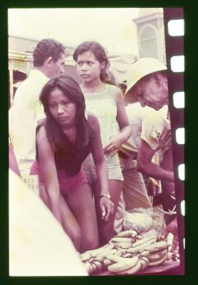 Teste de atriz com Edna de Cássia para o papel de Iracema no filme "Iracema: uma transa amazônica"