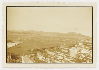 Vista da região da Praça XV de Novembro; tomada da Praça Mauá