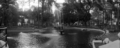 Jardins e chafariz da praça da República