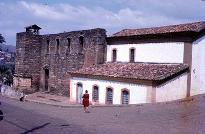 Igreja de Nossa Senhora do Rosário - vista lateral