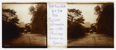 Estrada da Vista Chinesa, Pedra da Gávea ao fundo
