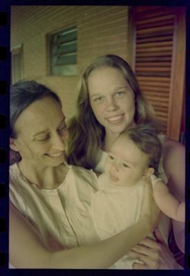 Laís Bodanzky com sua filha