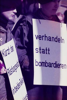 Manifestação pacifista organizada pelos estudantes da Escola de Ulm