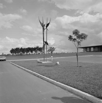 Monumento à Cultura, escultura de Bruno Giorgi
