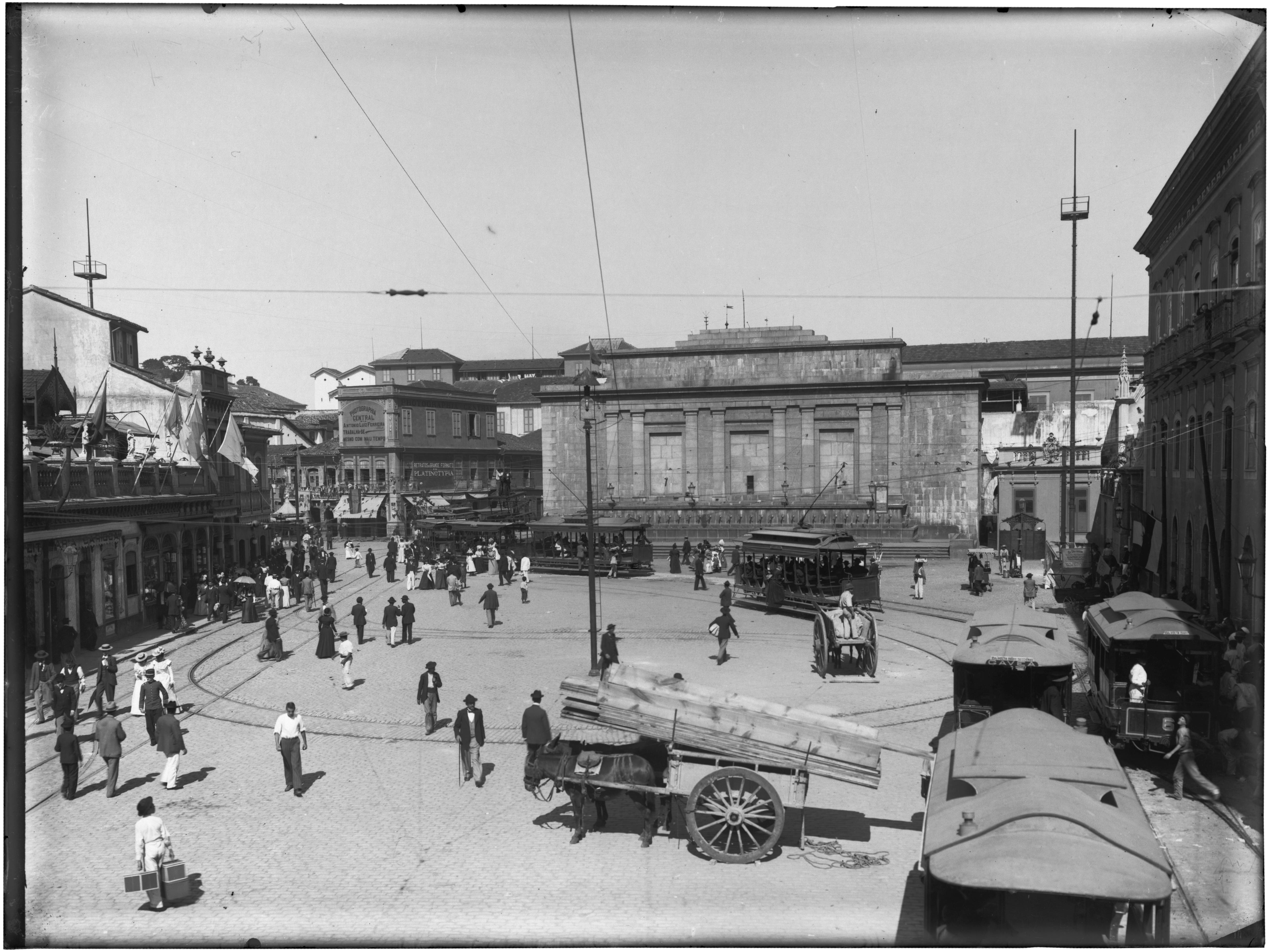 Largo da Carioca, chafariz com 35 bicas